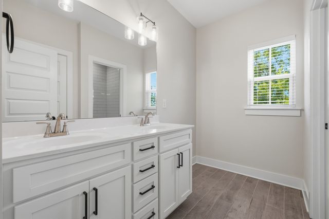 2305 Lacy St, Nashville, TN 37208