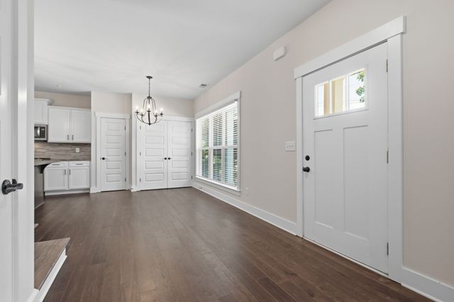 2305 Lacy St, Nashville, TN 37208
