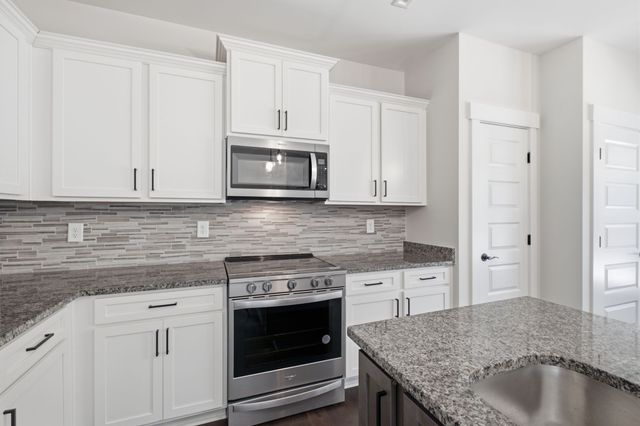 2305 Lacy St, Nashville, TN 37208