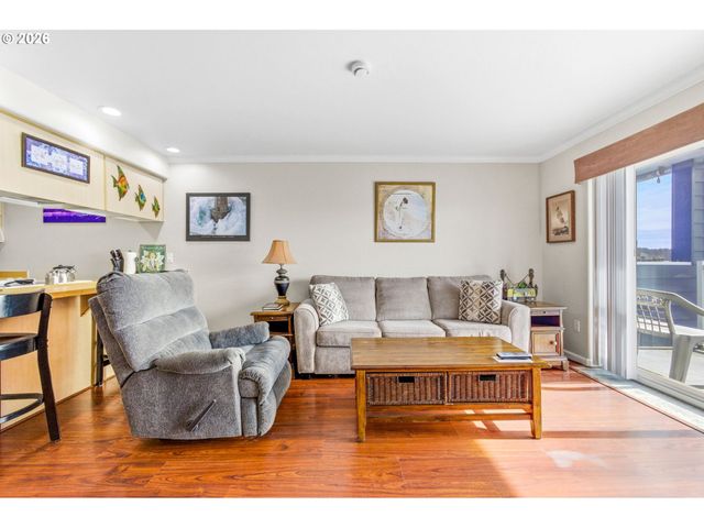 890 Se BAY Blvd 104, Newport, OR 97365