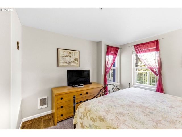 890 Se BAY Blvd 104, Newport, OR 97365