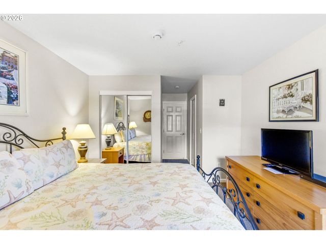 890 Se BAY Blvd 104, Newport, OR 97365