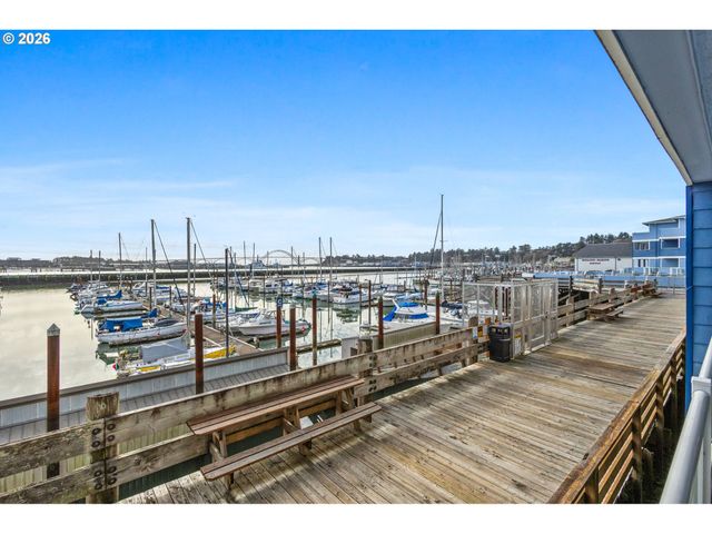 890 Se BAY Blvd 104, Newport, OR 97365