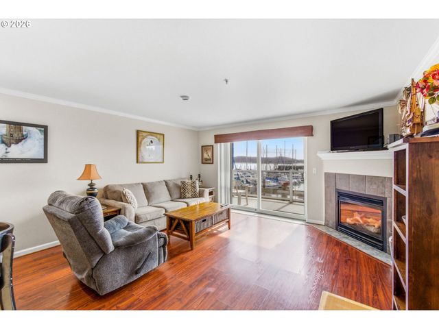 890 Se BAY Blvd 104, Newport, OR 97365