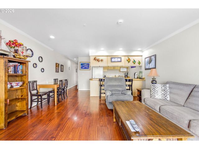 890 Se BAY Blvd 104, Newport, OR 97365