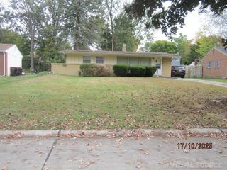 29444 Candlewood Ln Street, Southfield, MI 48033