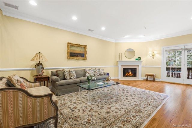 51 Club Pointe Drive, White Plains, NY 10605