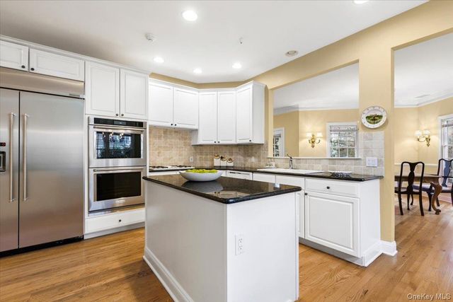 51 Club Pointe Drive, White Plains, NY 10605