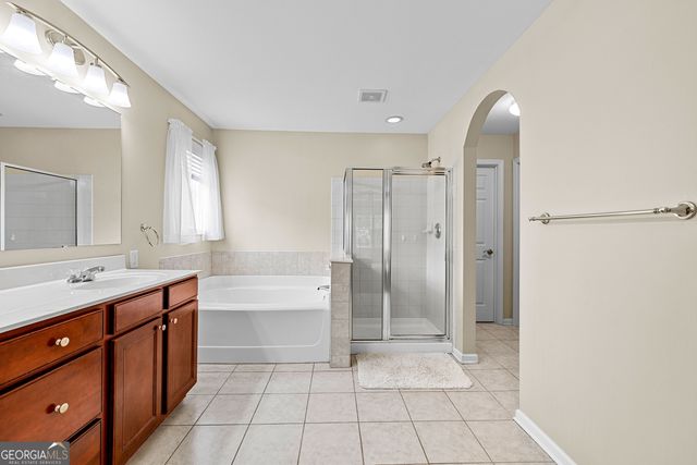 10 Stonebridge Pass, Newnan, GA 30265