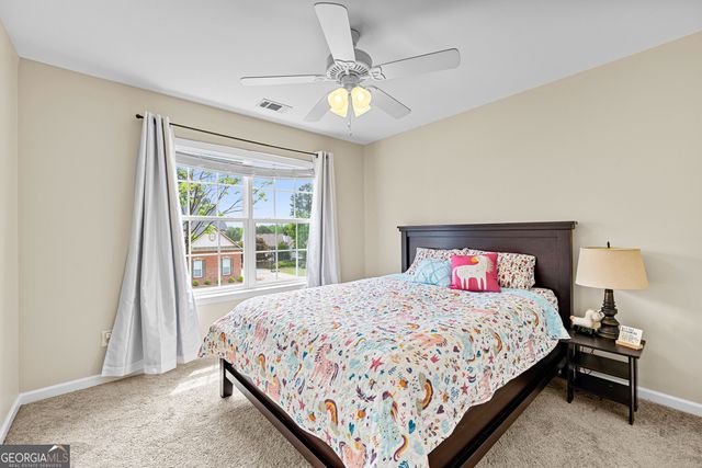 10 Stonebridge Pass, Newnan, GA 30265
