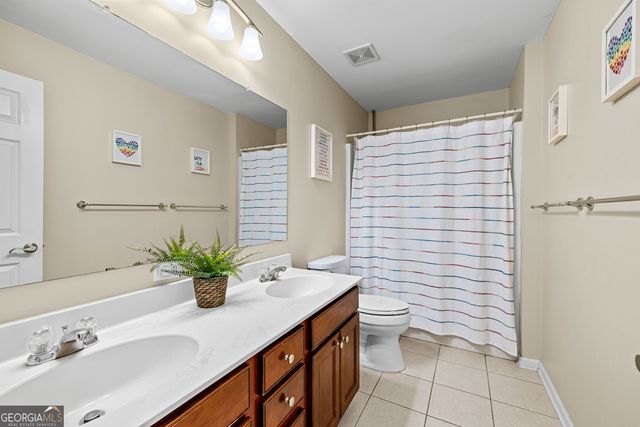 10 Stonebridge Pass, Newnan, GA 30265