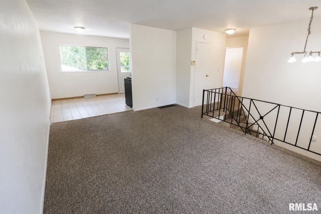 3800 W BRIGHTON Avenue, Peoria, IL 61615