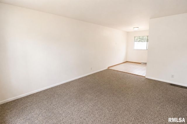 3800 W BRIGHTON Avenue, Peoria, IL 61615