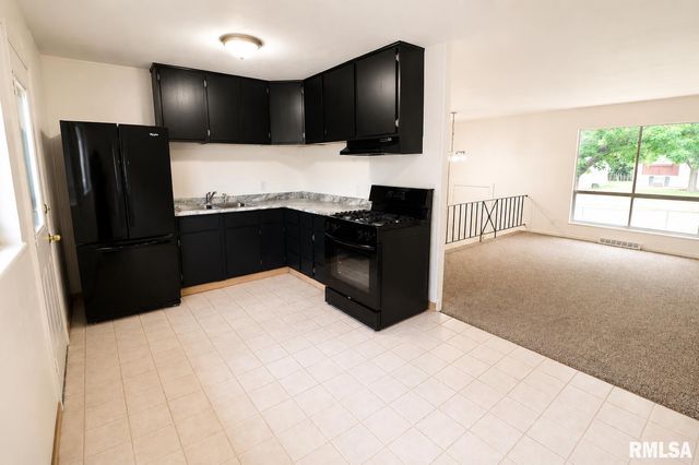 3800 W BRIGHTON Avenue, Peoria, IL 61615