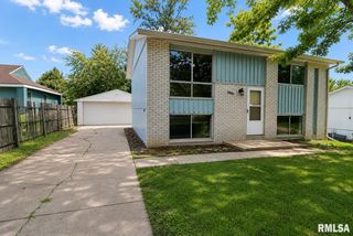 3800 W BRIGHTON Avenue, Peoria, IL 61615
