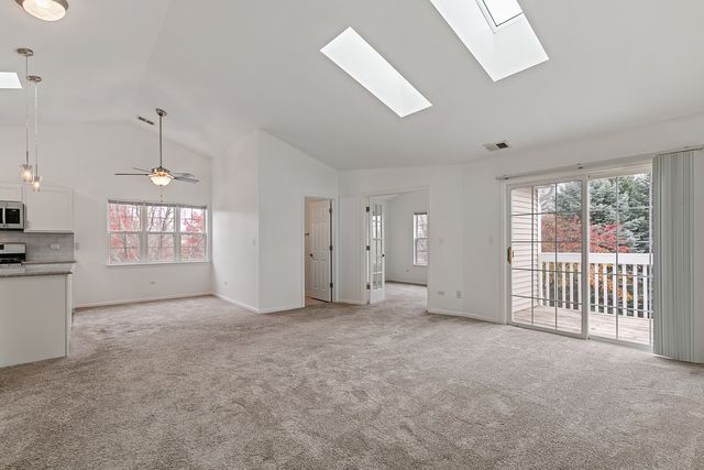 2604 Sheehan Court 204, Naperville, IL 60564