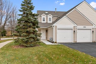 2604 Sheehan Court 204, Naperville, IL 60564