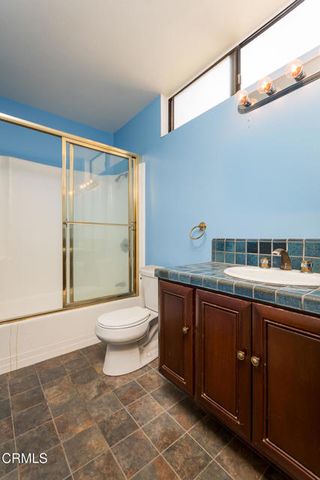 5 Faircliff Court, Glendale, CA 91206