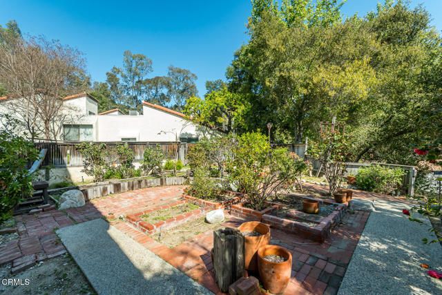 5 Faircliff Court, Glendale, CA 91206