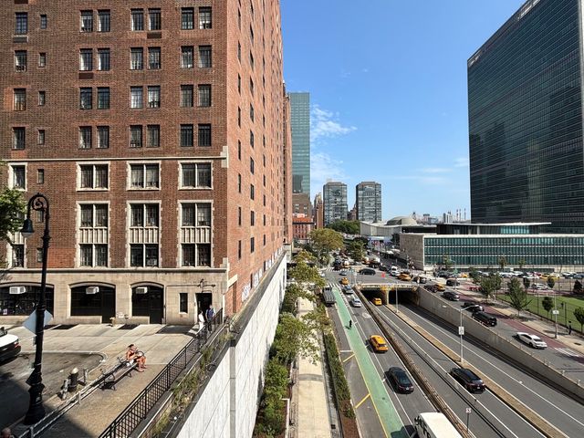 5 Tudor City Pl Apt 339, New York City, NY 10017