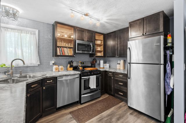 115 E Maple Street, Plainwell City, MI 49080