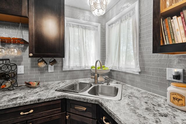 115 E Maple Street, Plainwell City, MI 49080