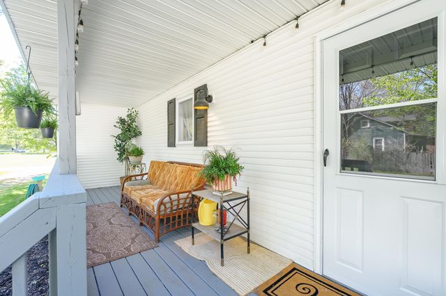 115 E Maple Street, Plainwell City, MI 49080