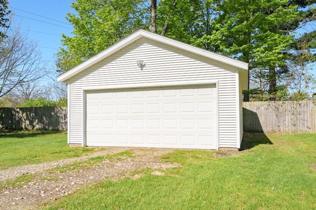 115 E Maple Street, Plainwell City, MI 49080