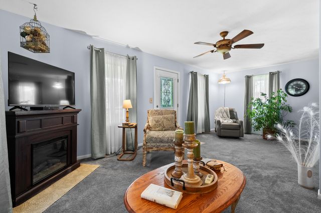 115 E Maple Street, Plainwell City, MI 49080