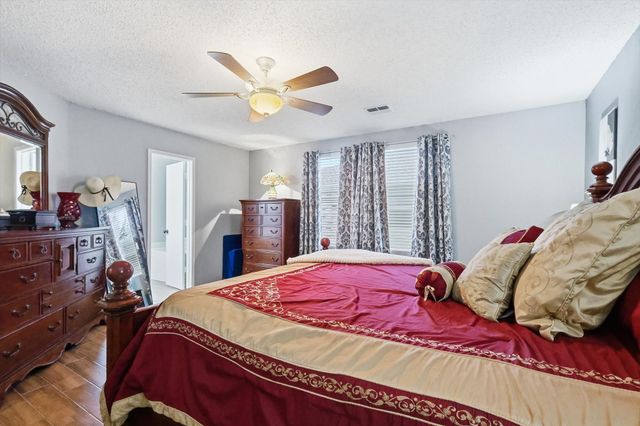 1528 Fieldstone Drive, Little Elm, TX 75068