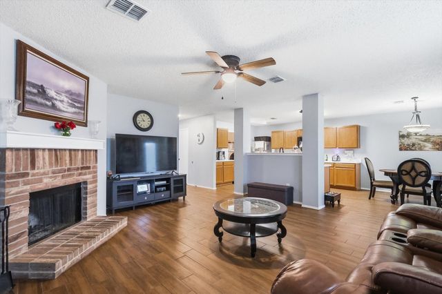 1528 Fieldstone Drive, Little Elm, TX 75068