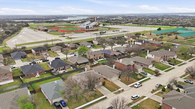 1528 Fieldstone Drive, Little Elm, TX 75068