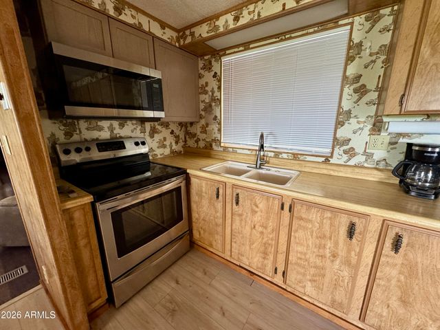 10220 E APACHE Trail 220, Apache Junction, AZ 85120
