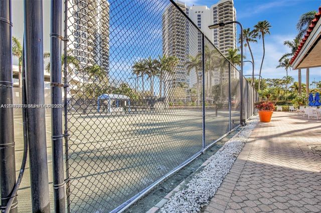 3600 Mystic Pointe Dr 306, Aventura, FL 33180
