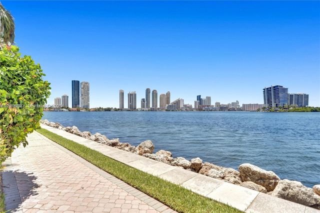3600 Mystic Pointe Dr 306, Aventura, FL 33180