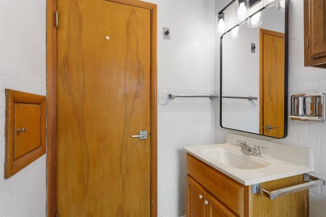 1014 24TH STREET, Two Rivers, WI 54241