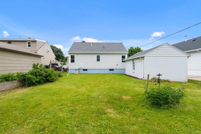 1014 24TH STREET, Two Rivers, WI 54241