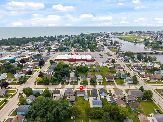 1014 24TH STREET, Two Rivers, WI 54241