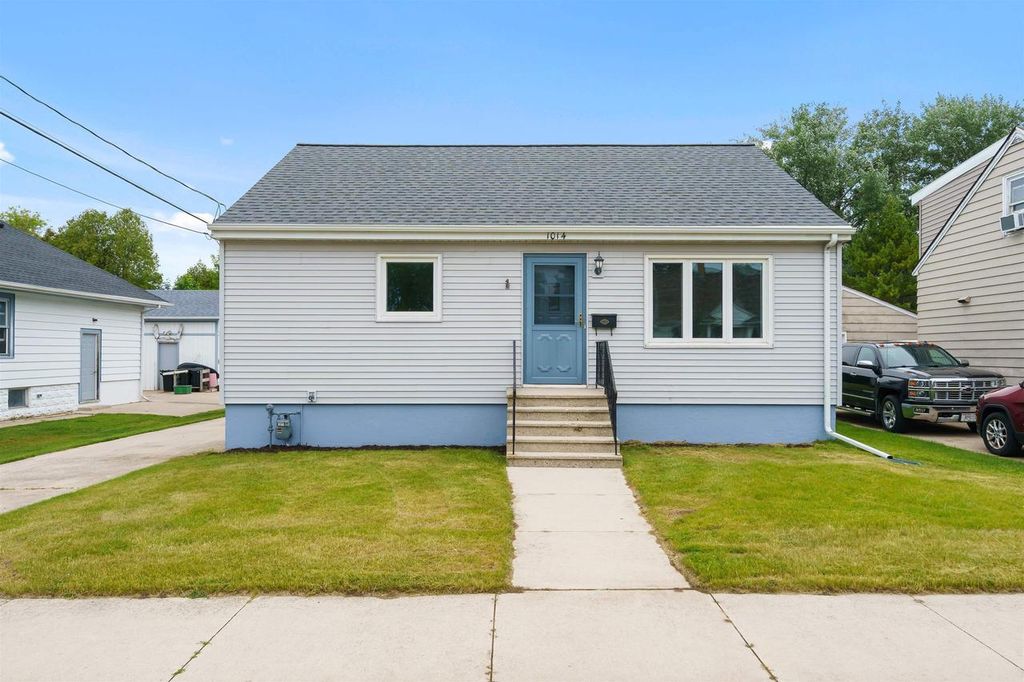 1014 24TH STREET, Two Rivers, WI 54241
