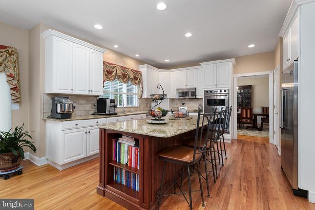 7 SILVER MAPLE CT, Belle Mead, NJ 08502
