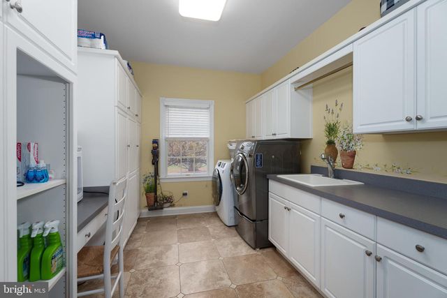 7 SILVER MAPLE CT, Belle Mead, NJ 08502