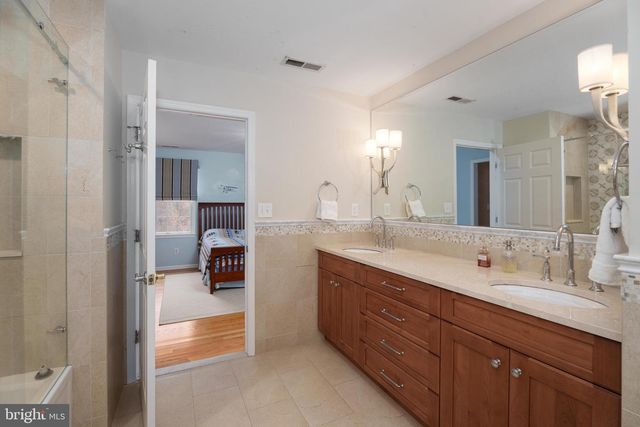 7 SILVER MAPLE CT, Belle Mead, NJ 08502
