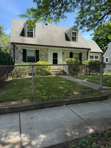 130 Winchester St, Newton, MA 02461