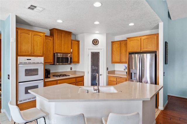 17112 Century Plant, Apple Valley, CA 92307