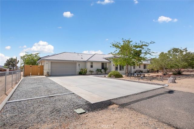 17112 Century Plant, Apple Valley, CA 92307