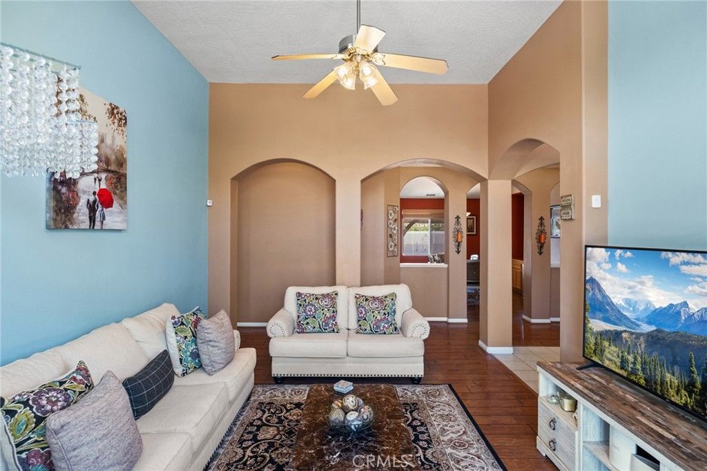 Image 10 of property listing at 17112 Century Plant, Apple Valley, CA 92307