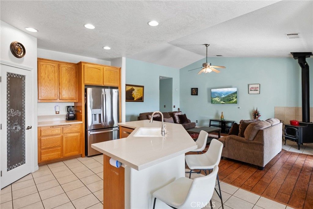 Image 15 of property listing at 17112 Century Plant, Apple Valley, CA 92307
