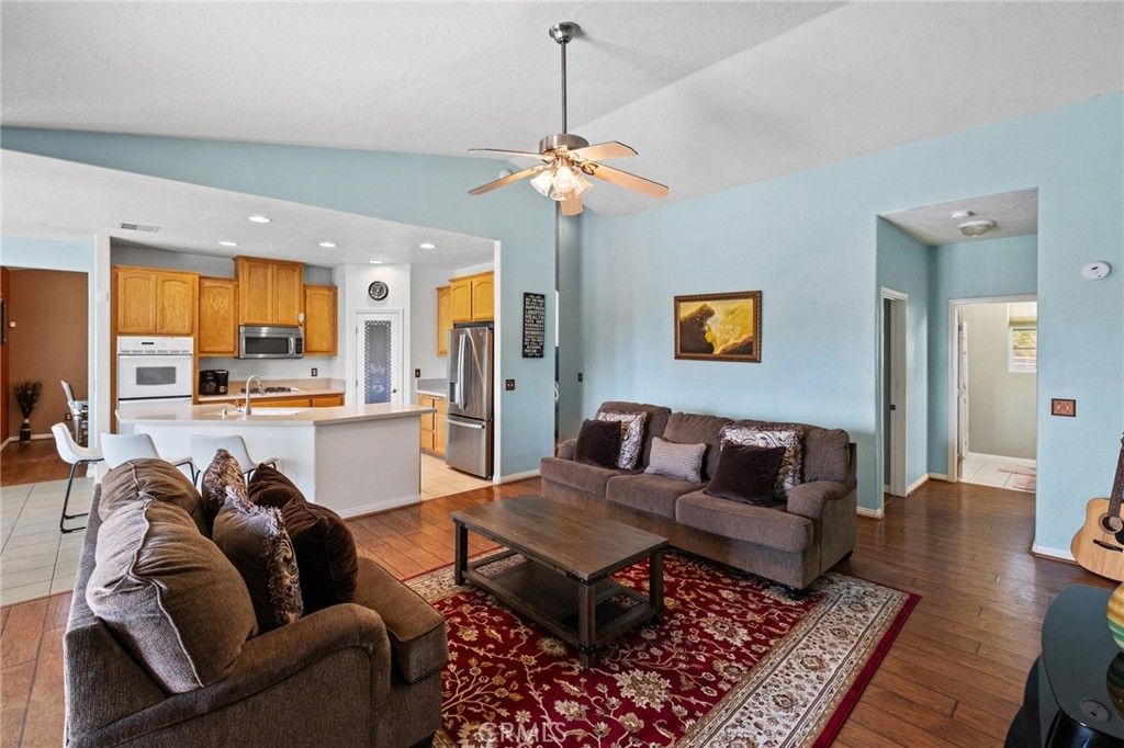 Image 24 of property listing at 17112 Century Plant, Apple Valley, CA 92307
