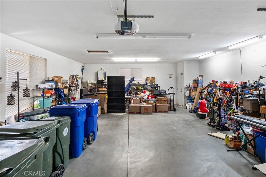 Image 42 of property listing at 17112 Century Plant, Apple Valley, CA 92307