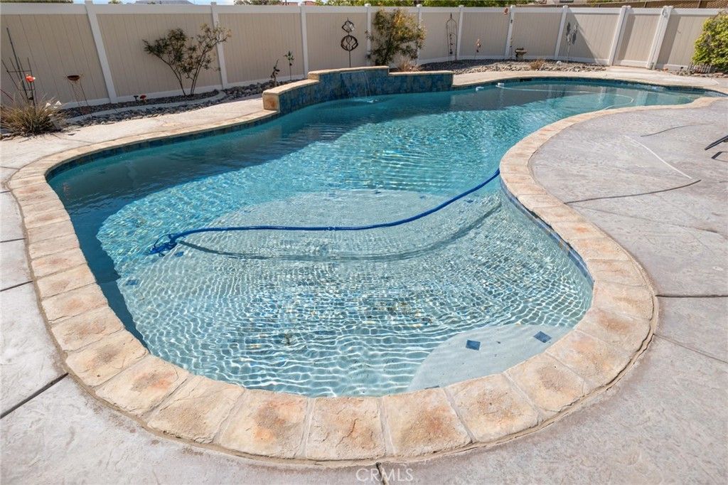 Image 54 of property listing at 17112 Century Plant, Apple Valley, CA 92307